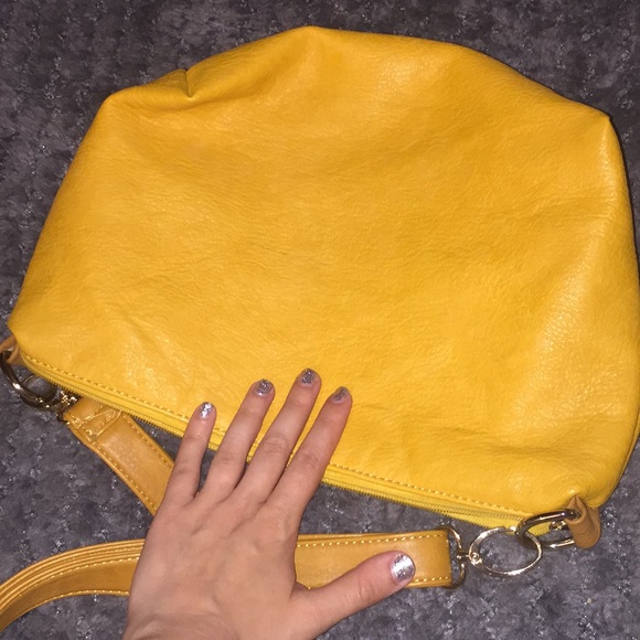 Butterscotch Leather Purse - Picture 3 of 8